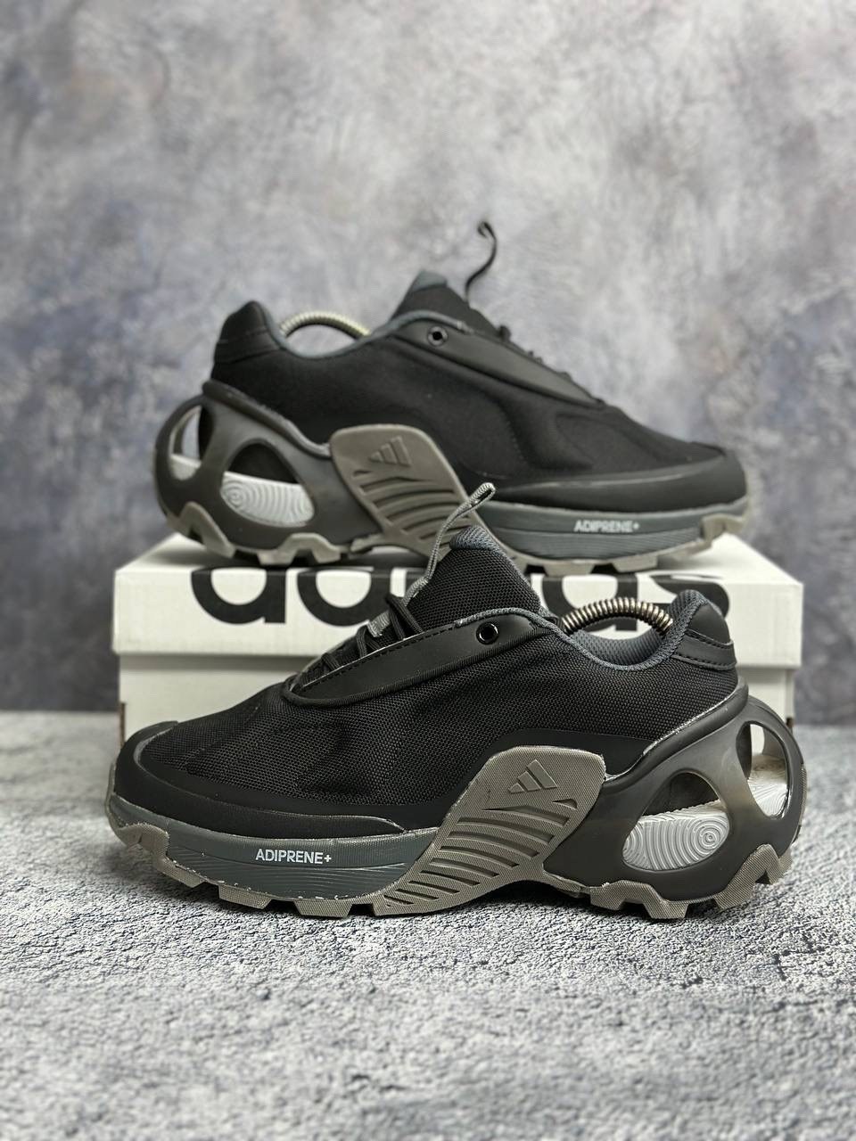 кроссовки мужские adidas,кроссовки adidas,кроссовки wonder runner для бега унисекс с низким верхом черного цвета adidas,мужские кроссовки,кроссовки adidas edge runner