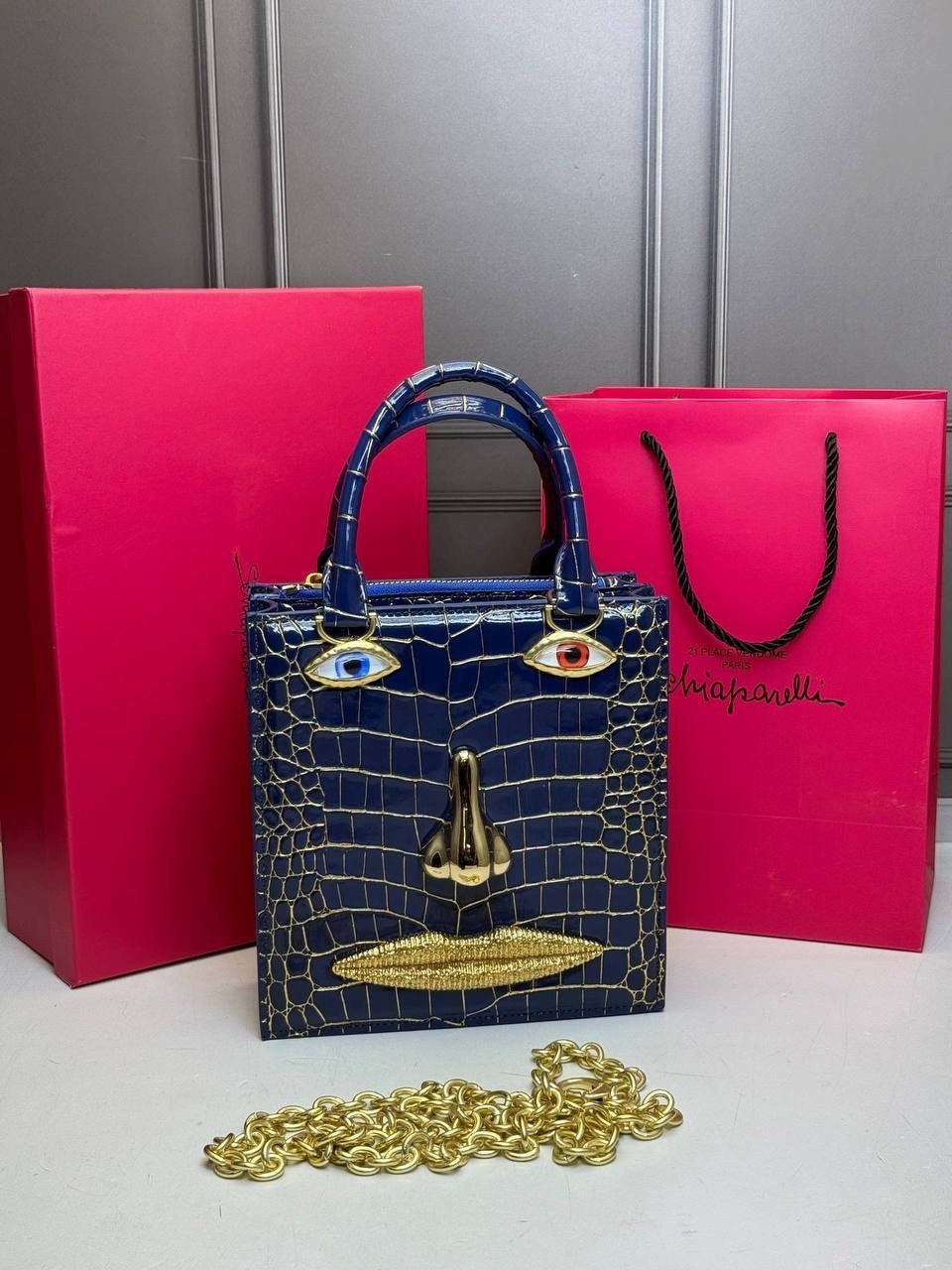 сумка-тоут schiaparelli,бархатная сумка для глаз schiaparelli premium sense demon,сумка schiaparelli,сумка женская schiaparelli,сумка женская shiaparelli & salvador dali