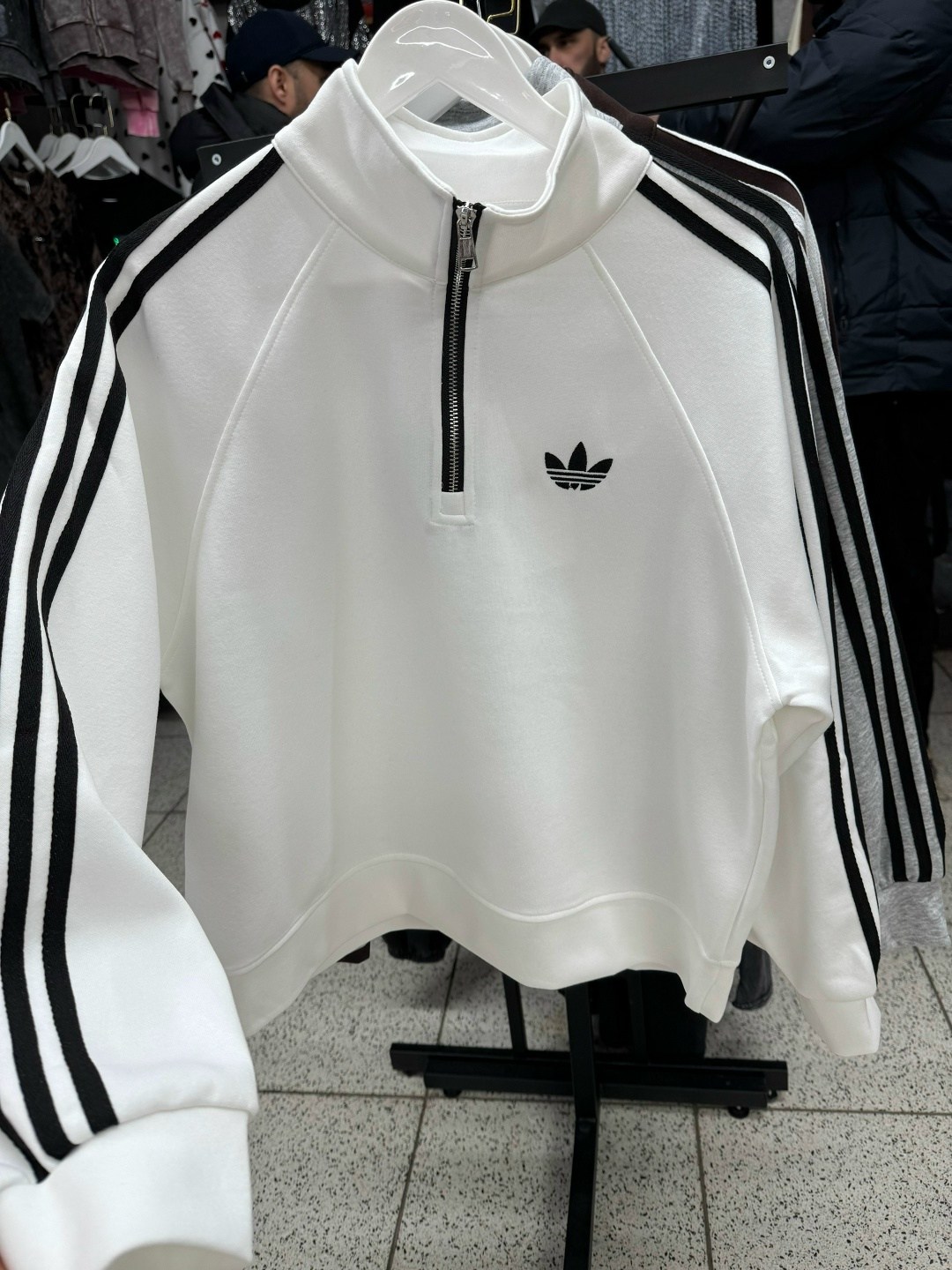 adidas original,олимпийка adidas originals,винтажный свитшот адидас,женские бомберы adidas originals,олимпийка adidas originals мужская
