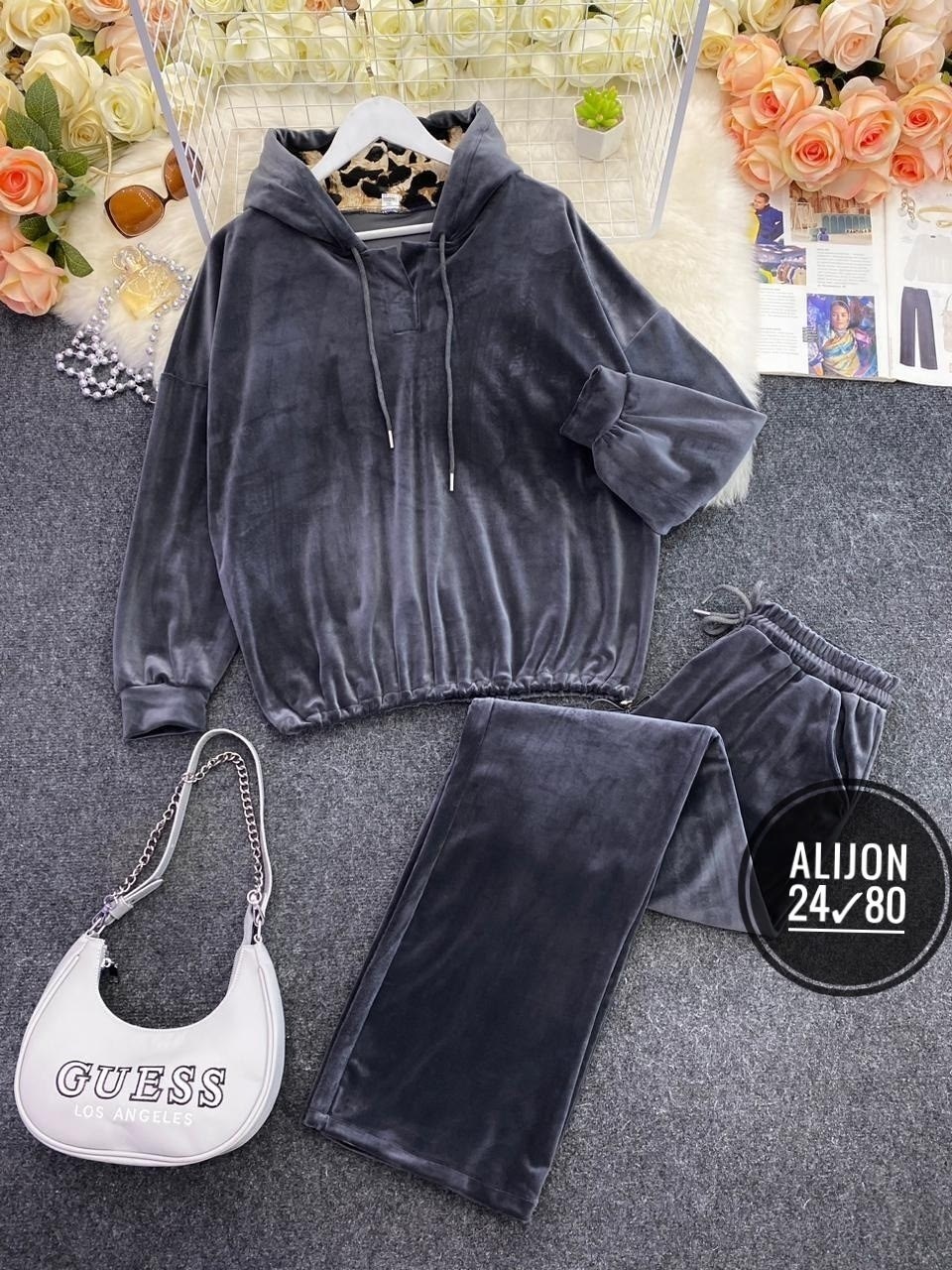 велюровый спортивный костюм женски,велюровый спортивная костюм,костюм велюровый женский,костюм велюровый,спортивный костюм из велюра