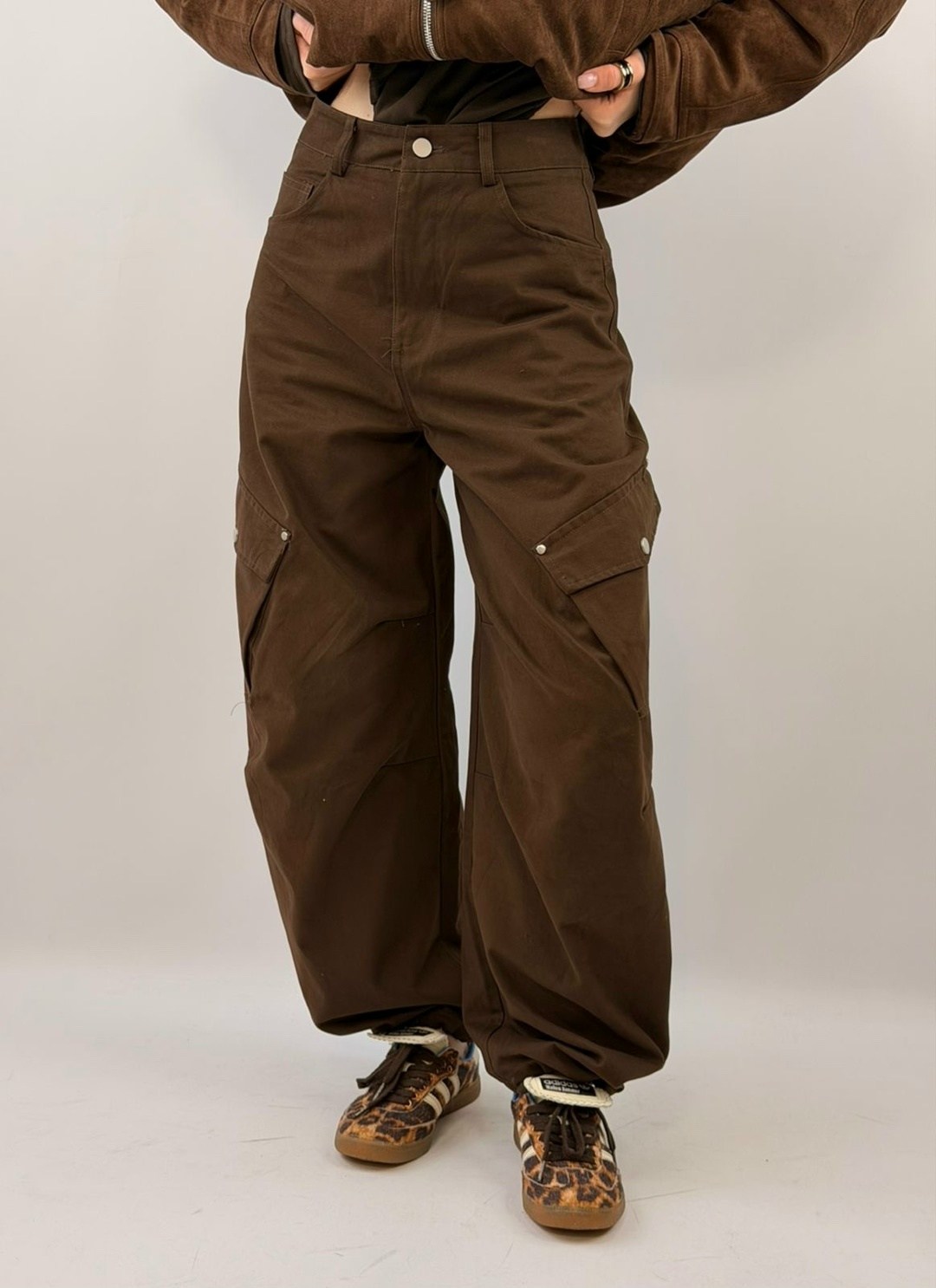 брюки карго,брюки широкие,женские брюки-карго,широкие брюки карго,брюки с карманами