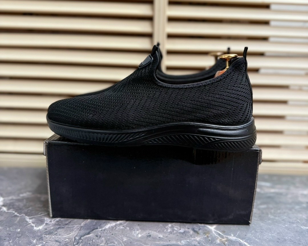 ,мужские кроссовки,спортивная ,кроссовка мужской,мужская спортивная