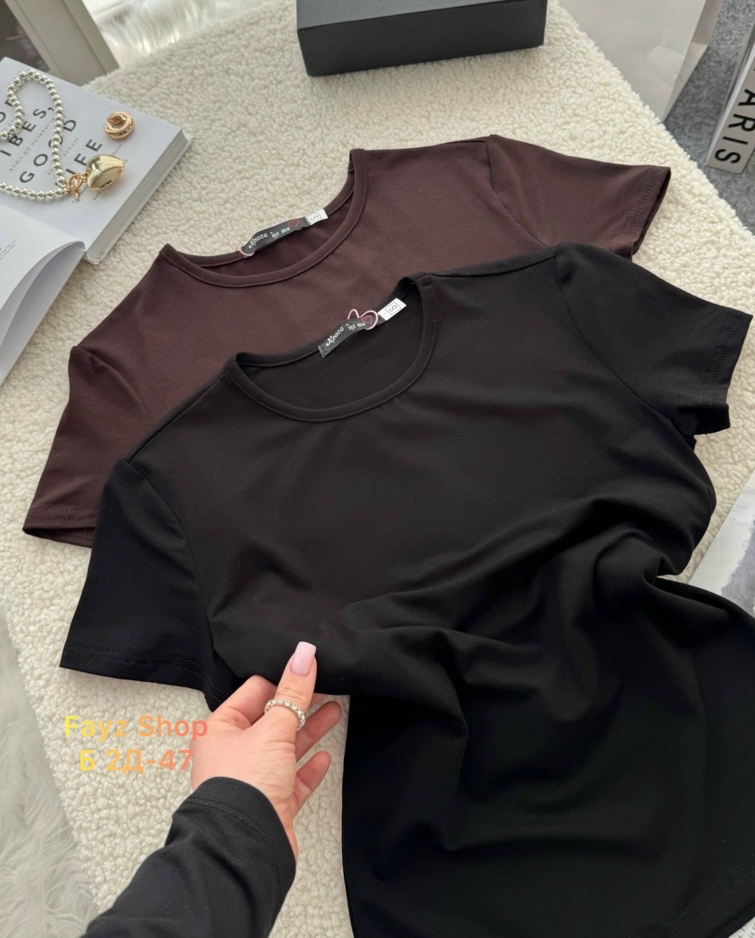 футболка укороченная топ короткая базовая прямая облегающая по фигуре майка,футболки женская,короткие майки топики,женская простая однотонная облегающая футболка с коротким рукавом,кроп топ женский