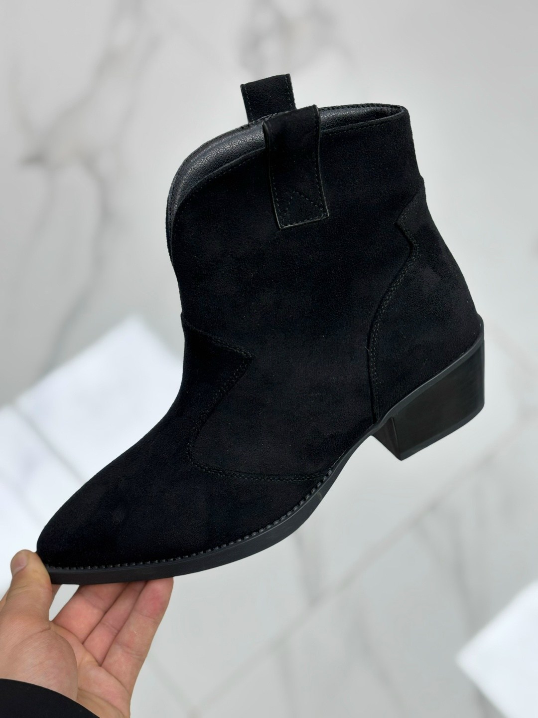 ,казаки демисезонные ботинки замшевые,ботильоны казаки натуральные,казаки замшевые эконика,казаки женские