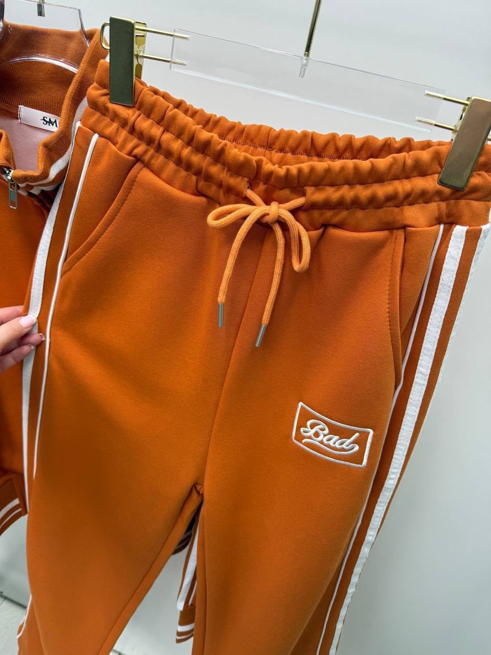 оранжевые спортивные костюмы,костюм оранжевый,adidas firebird tracksuit orange,трикотажные костюмы,shift orange adidas tracksuit