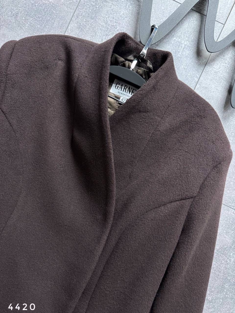 элегантные брюки,стиль и мода,полупальто,стильные образы,женские брюки