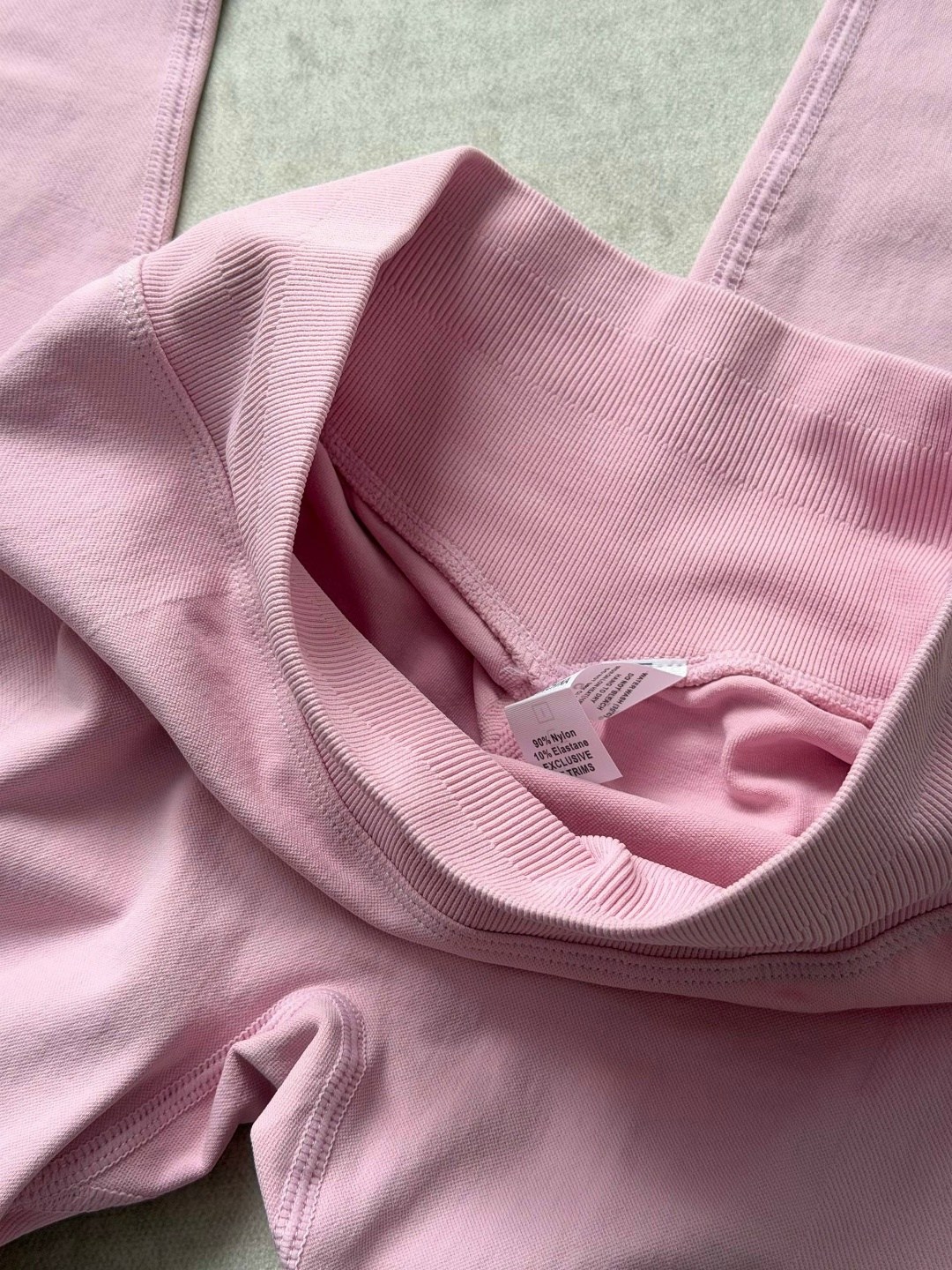 костюм для фитнеса,костюм для фитнеса женский,розовые легинсы,спортивные леггинсы,розовые лосины