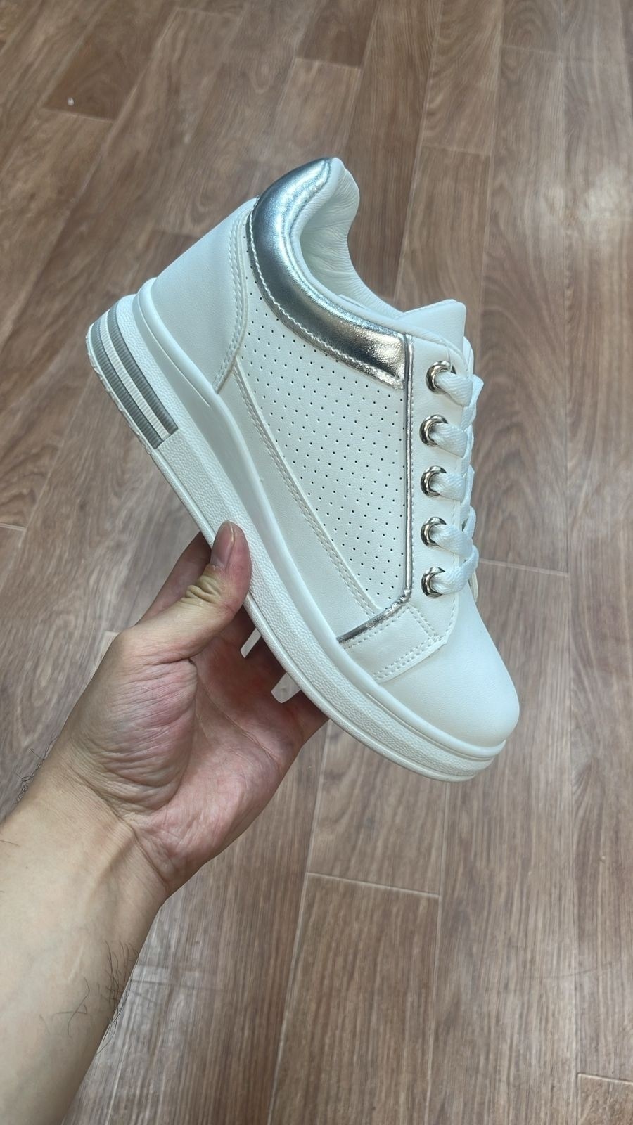 ,обуви,кроссовки женскиe,женская ,повседневная