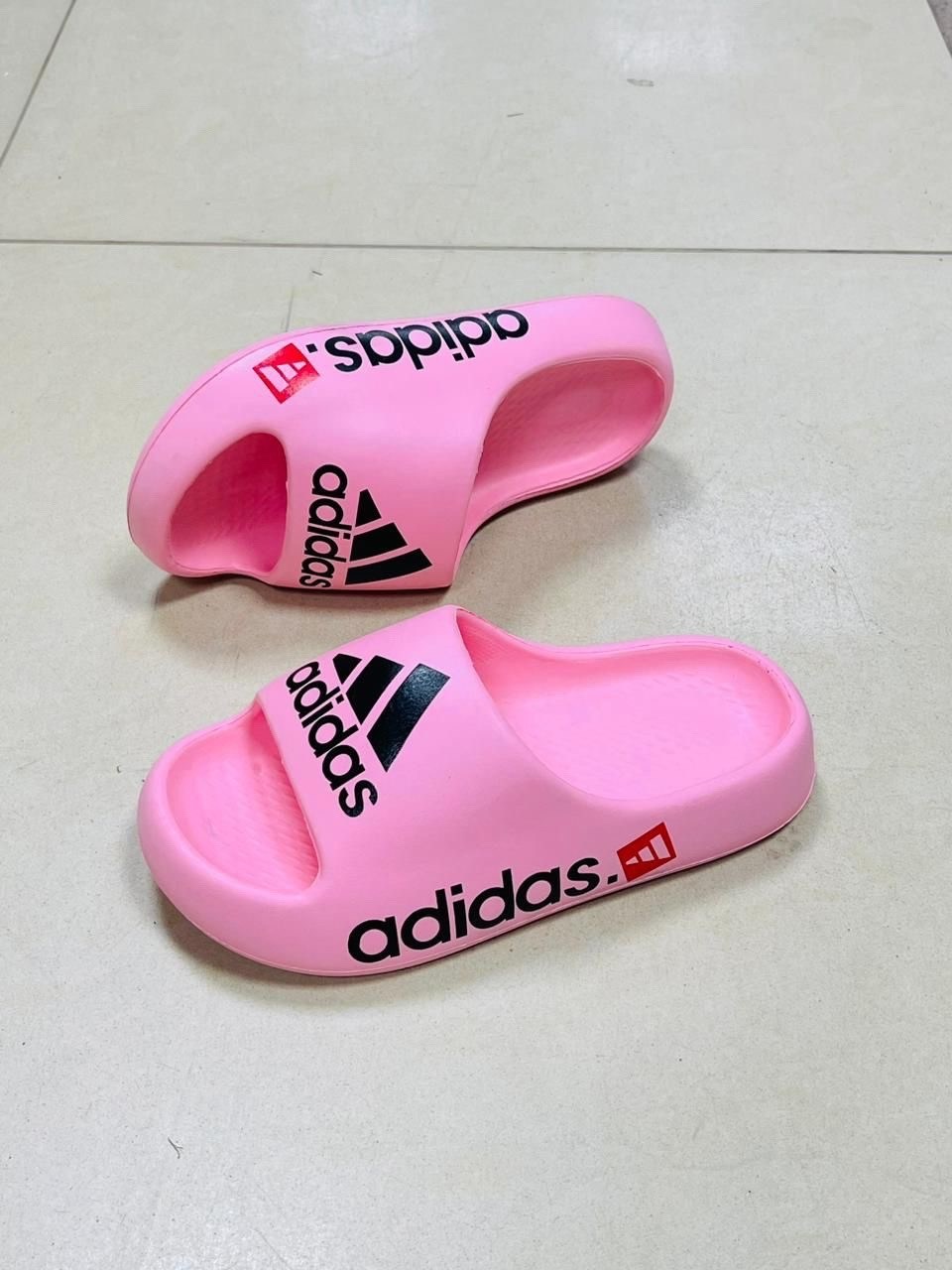 сланцы adidas,шлепанцы adidas,,шлепки adidas,адидас сланцы