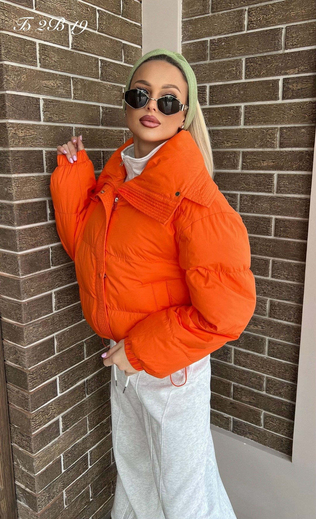 курточка оранжевая,оранжевая куртка,куртка женская оранжевая,куртка,яркая куртка
