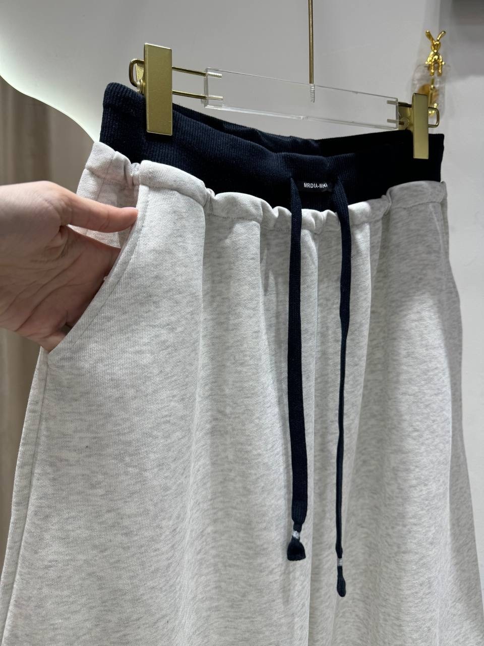 брюки модные,спортивные брюки,повседневные брюки,брюки стильные,повседневные шорты
