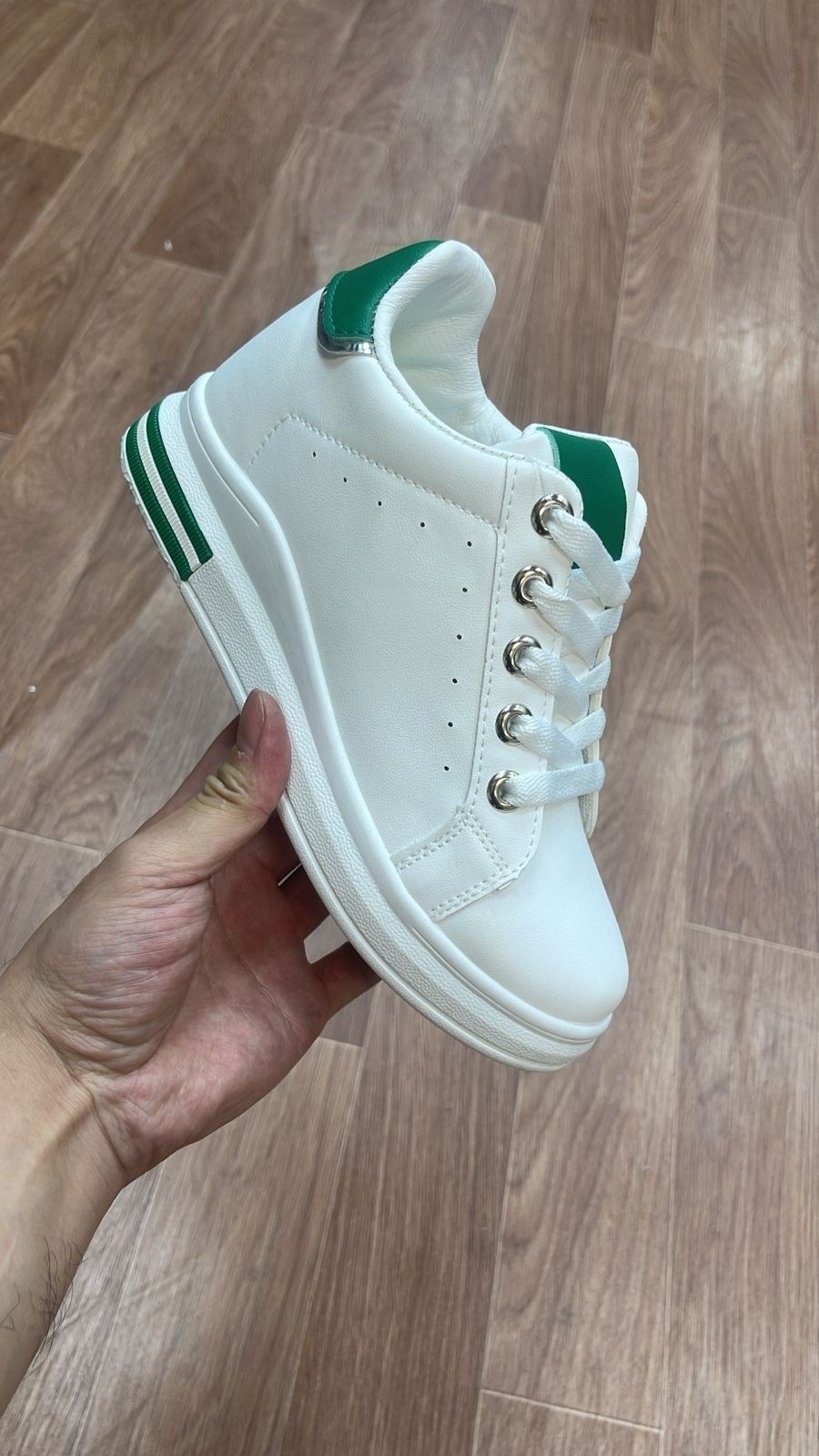 ,обуви,кроссовки женскиe,женская ,повседневная