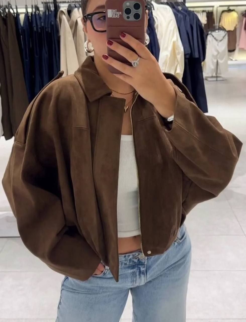 замшевая куртка,стильная женская замшевая куртка-бомбер,куртка свободного кроя,модные джинсы