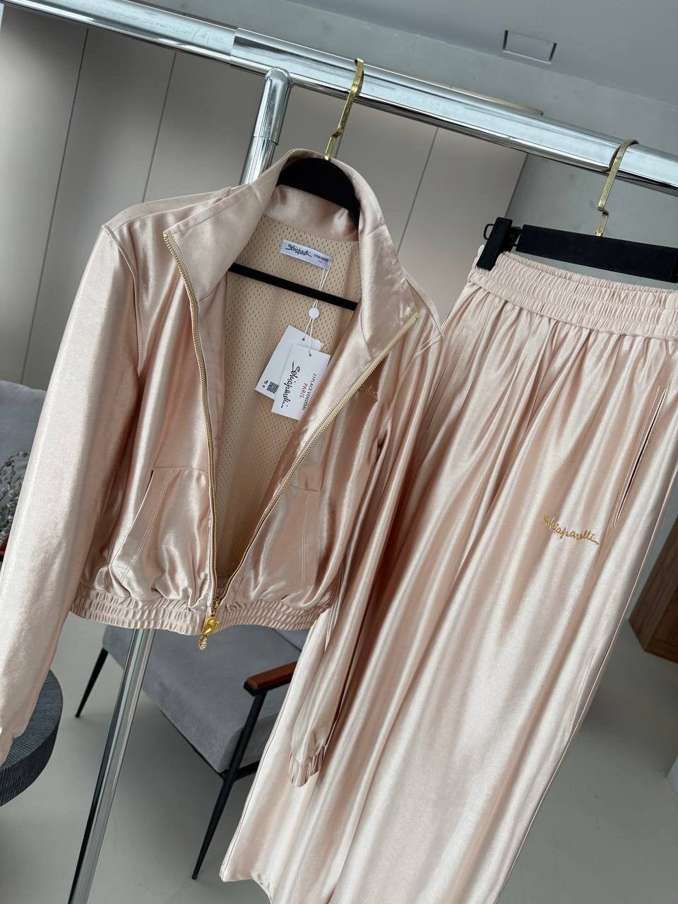 стильные костюмы,костюм женский,костюм бежевый,брючный костюм,спортивный костюм женский