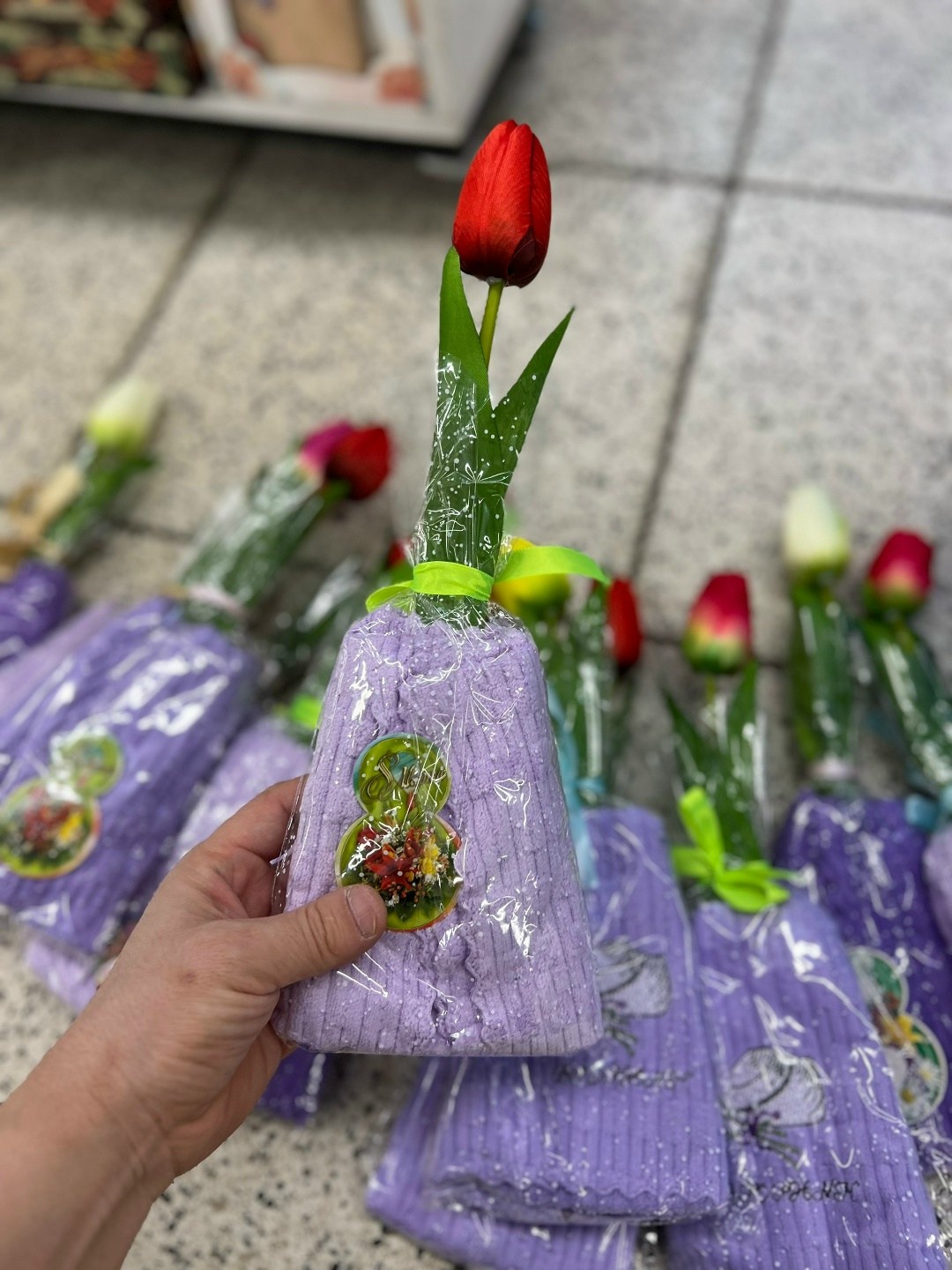 букет тюльпан,тюльпаны упаковка,упаковка букета,подарки на 8 марта,тюльпан поделка