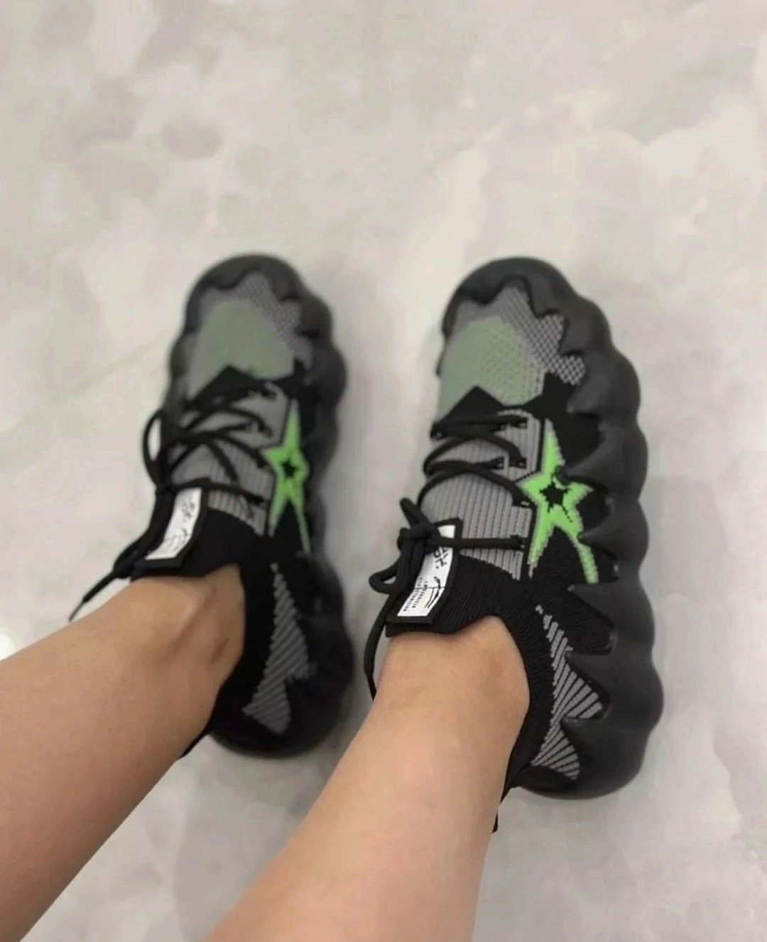 кроссовки,кроссовка детская,детские кроссовки,кроссовки иззи,кроссовки изики детские