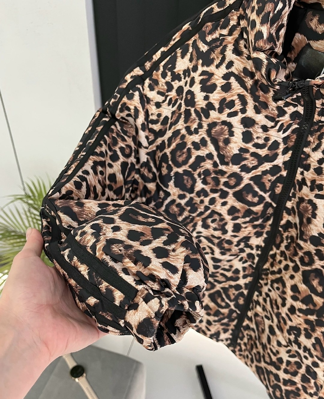 леопардовая куртка,куртка бомбер,куртка женская леопардовая,куртка кристиан диор леопард,куртка с принтом