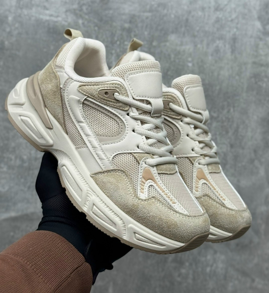 женские кроссовки,бежевые кроссовки,кроссовки модные,массивные кроссовки,удобные кроссовки