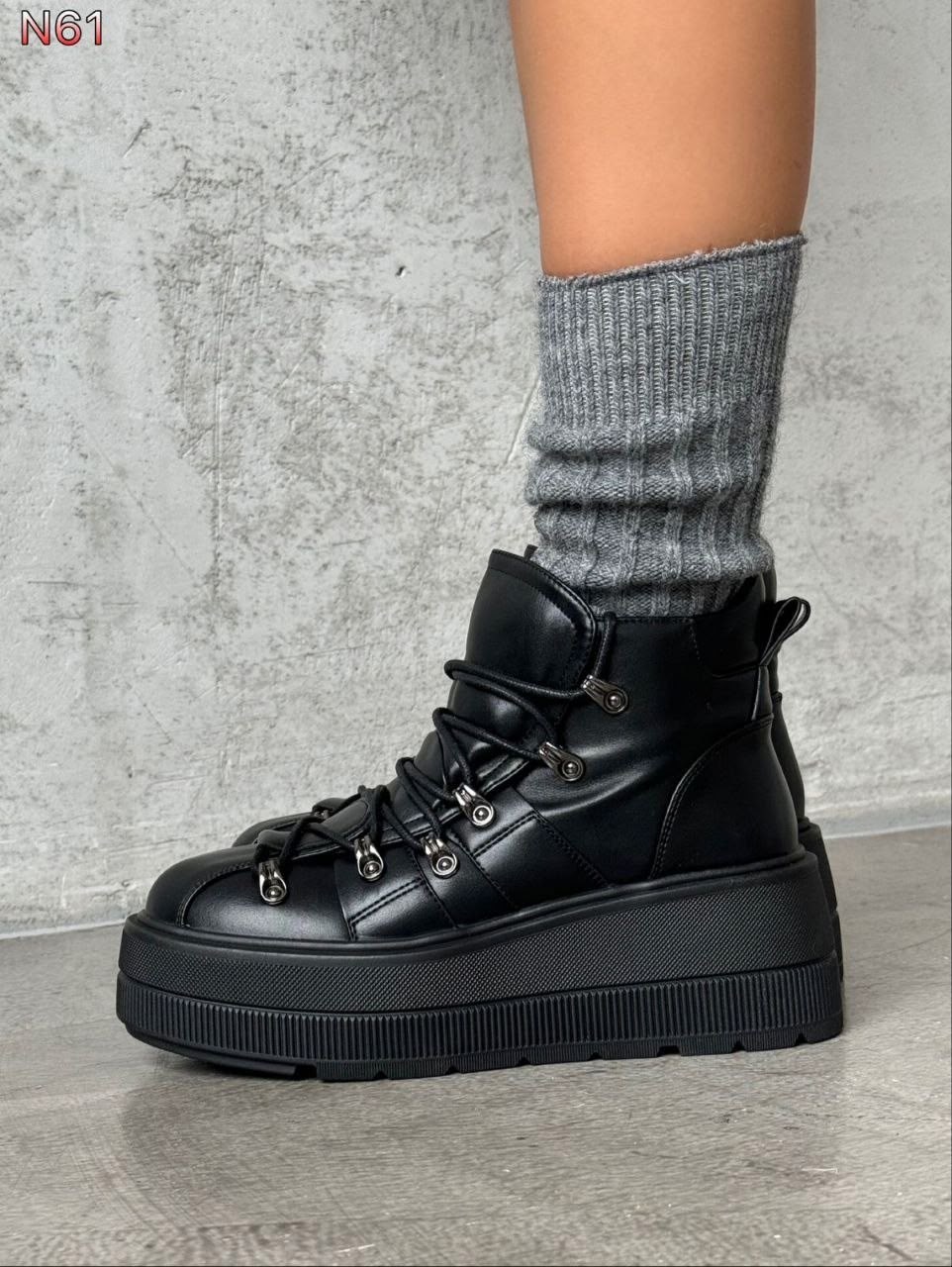 высокая подошва,,дутики женские,женская ,ботинки белые женские