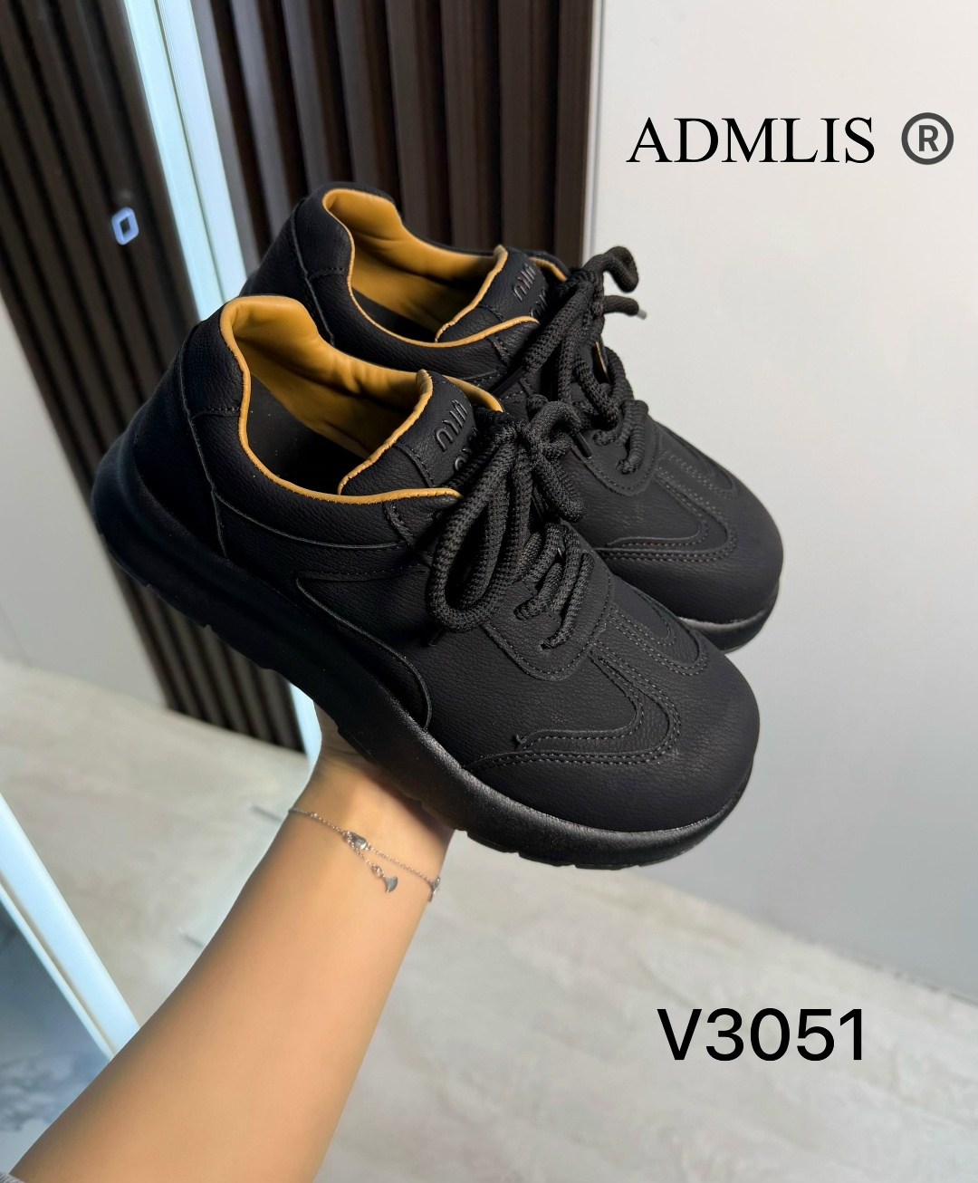 , женская,женские кроссовки,замшевые кроссовки,обуви