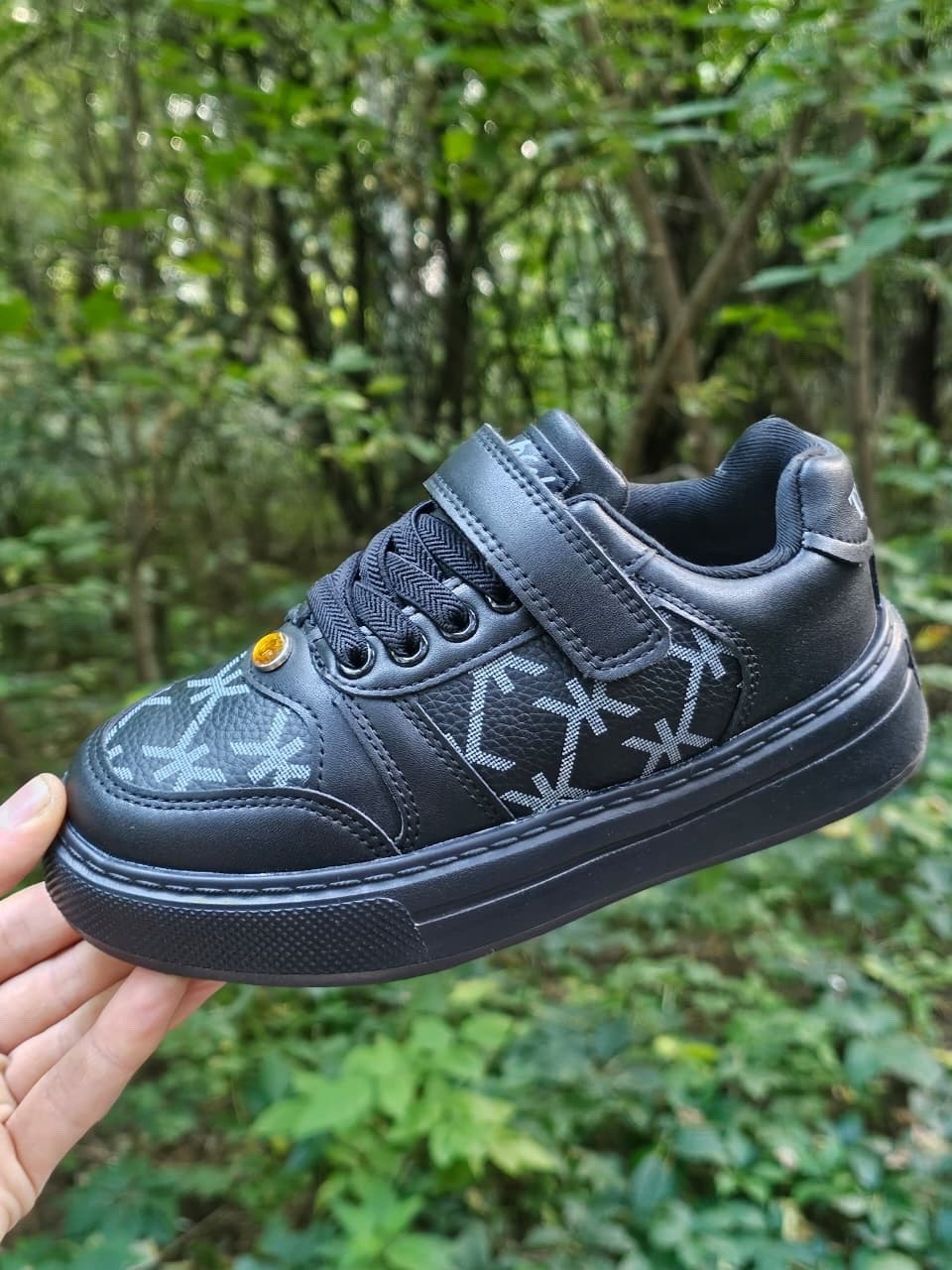 ,детские кроссовки,черные кроссовки, спортивная,кроссовки для детей