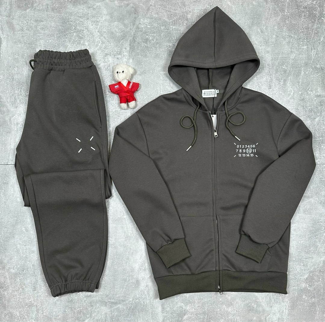 спортивный костюм dolce gabbana,спортивный костюм stefano ricci,спортивный костюм мужской,спортивный костюм tom ford,спортивный костюм