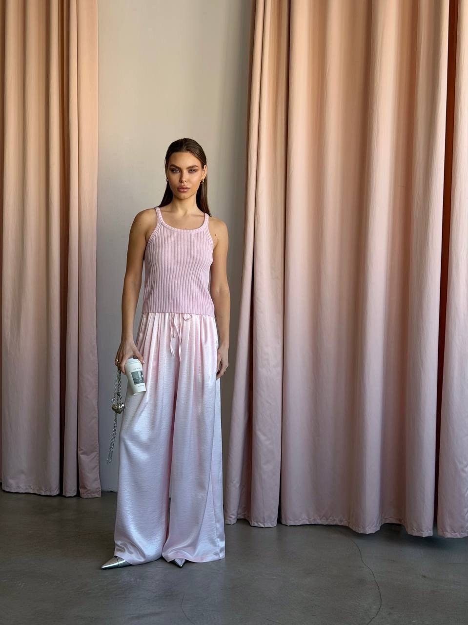 брюки палаццо,прямые брюки,розовые брюки,костюм с брюками,широкие брюки