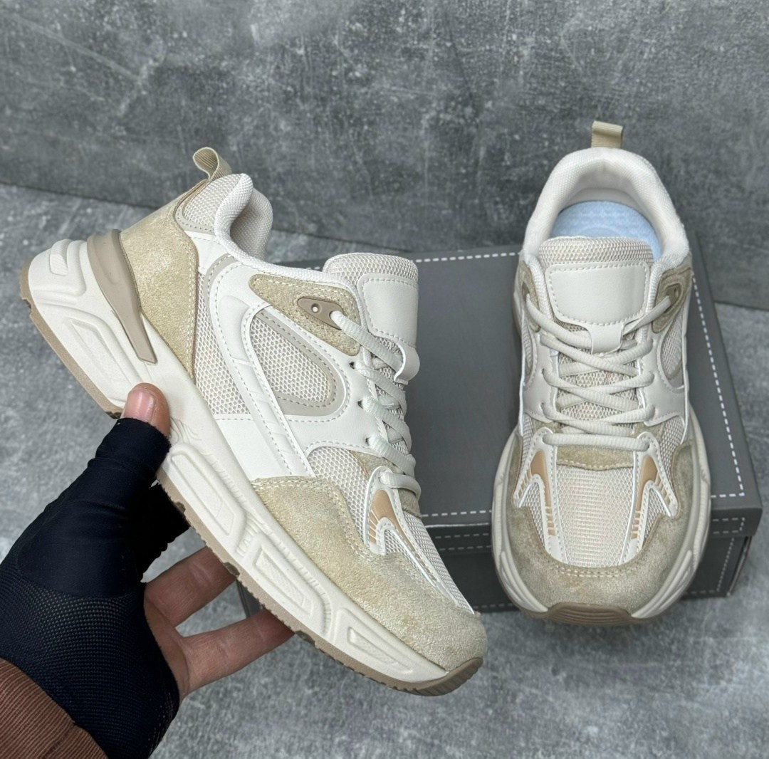 женские кроссовки,бежевые кроссовки,кроссовки модные,массивные кроссовки,удобные кроссовки
