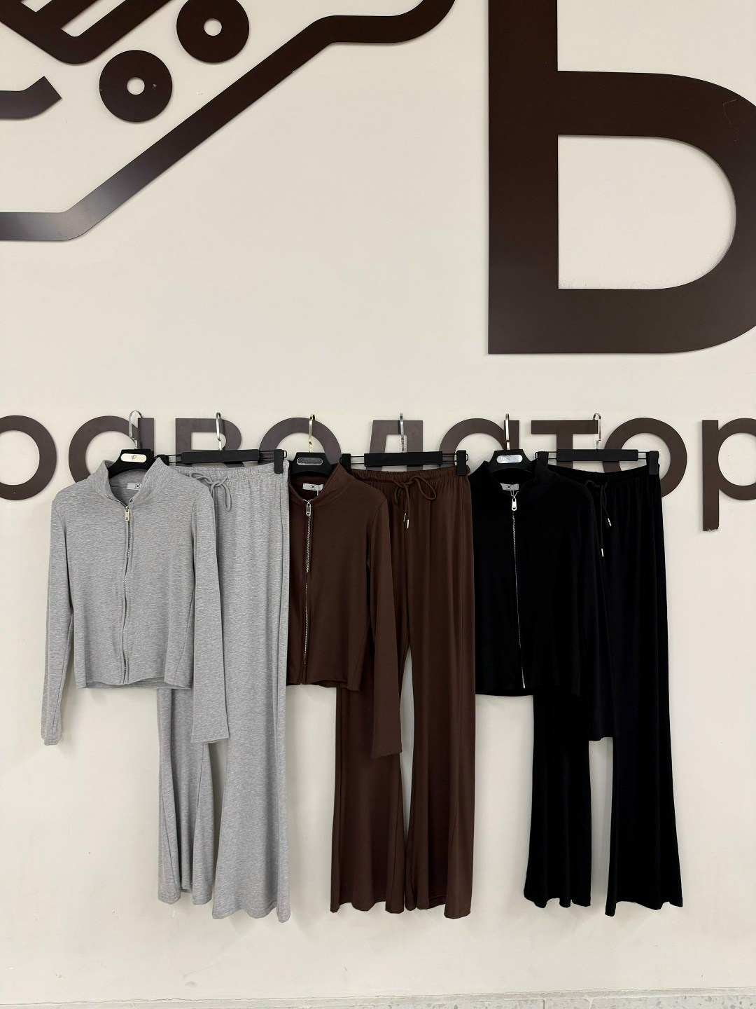 кашемировый костюм loro piana,трикотажный костюм,женские костюмы,костюм brunello cucinelli,костюм двойка кашемир