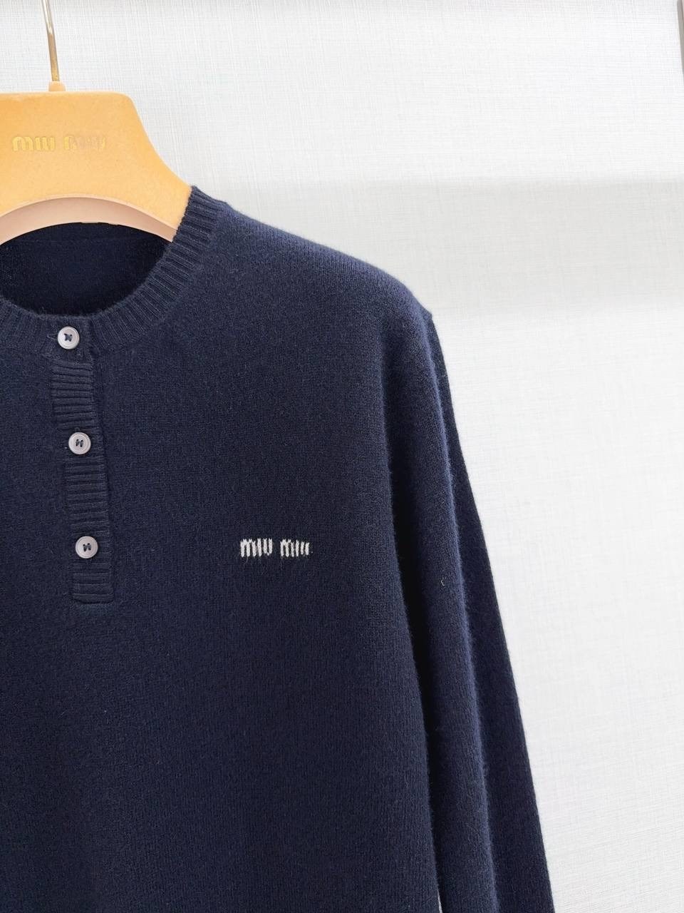 джемпер,свитер,свитер с воротником,свитер для женщин,свитера вязаные