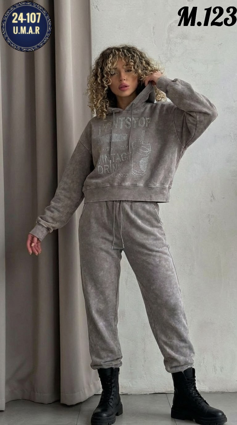 костюм повседневный,костюм женский,спортивный костюм,костюм велюровый,женский спортивный костюм