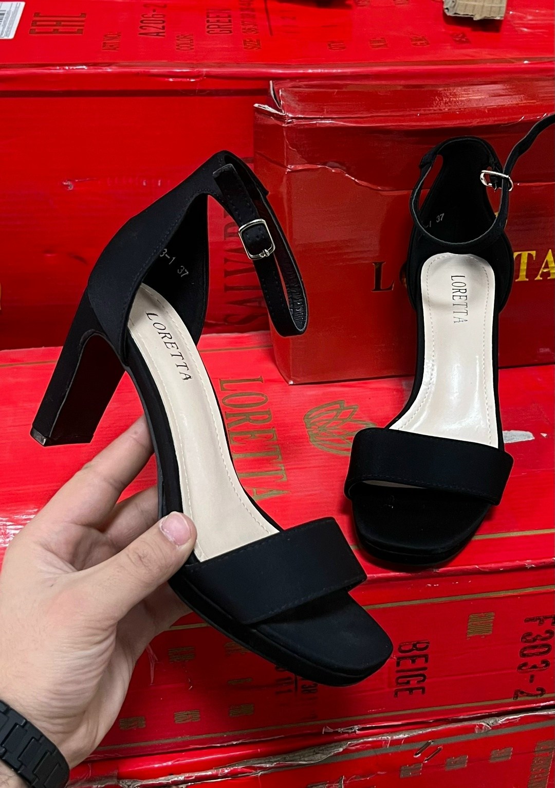 босоножки на каблуках,босоножки женские,замшевые босоножки,черные босоножки,сандалии на каблуке