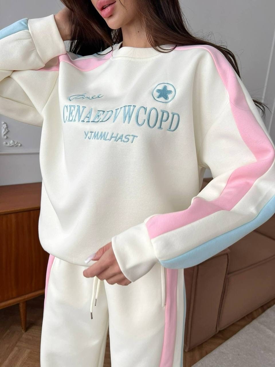 спортивный костюм женский,женские костюмы оверсайз,спортивный костюм,современные спортивные костюмы,костюм двойка в стиле oversize