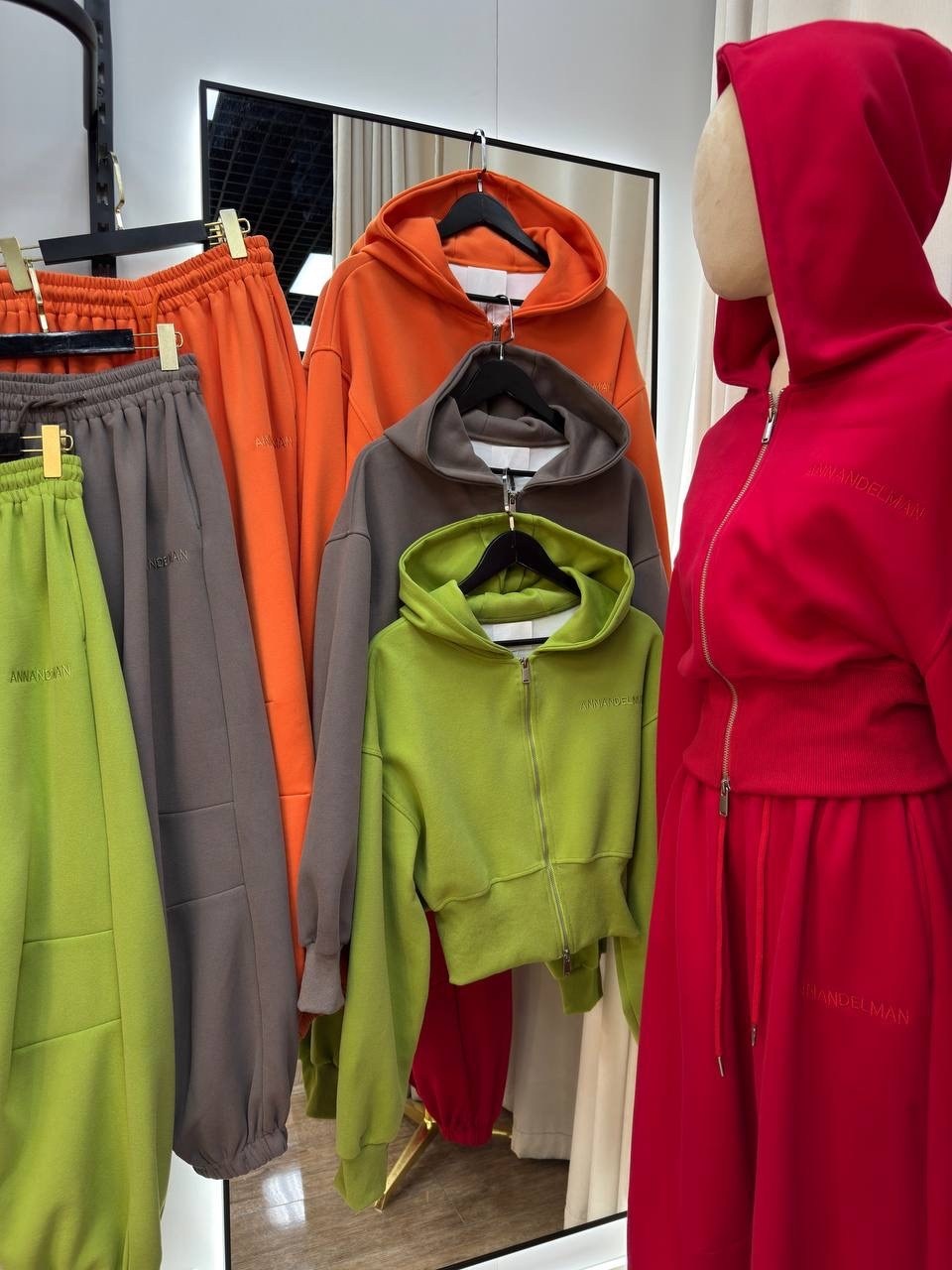 стильные костюмы,костюмчик,брюки спортивные,спортивные костюмы женские