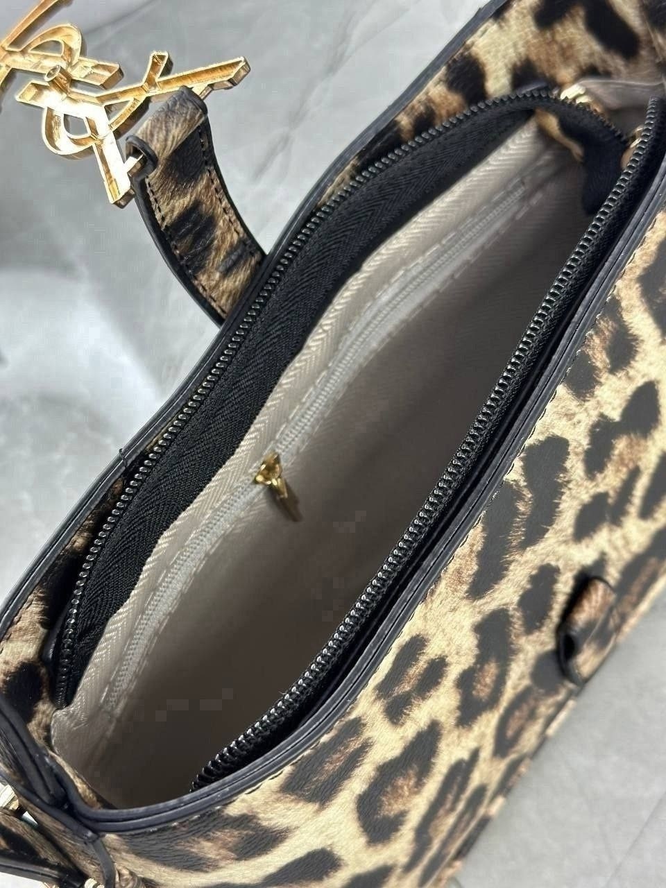 сумка леопардовая,сумка из леопардовой кожи,леопардовая сумка багет,сумка с леопардовым принтом,сумка леопард