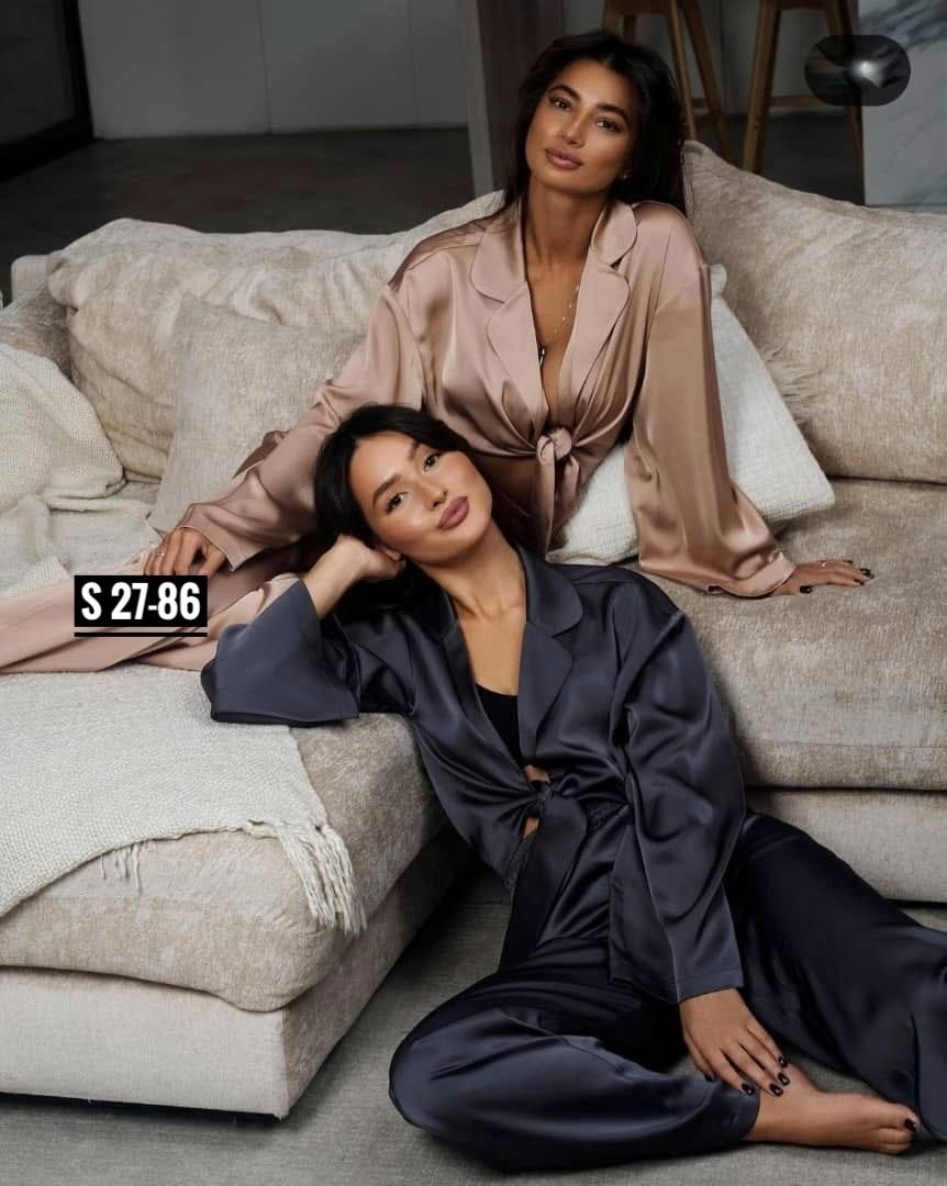 костюм шелковый женский в пижамном стиле,шелковый костюм в пижамном стиле,костюм в пижамном стиле,костюм в пижамном стиле из премиального шелка черный,атласный костюм