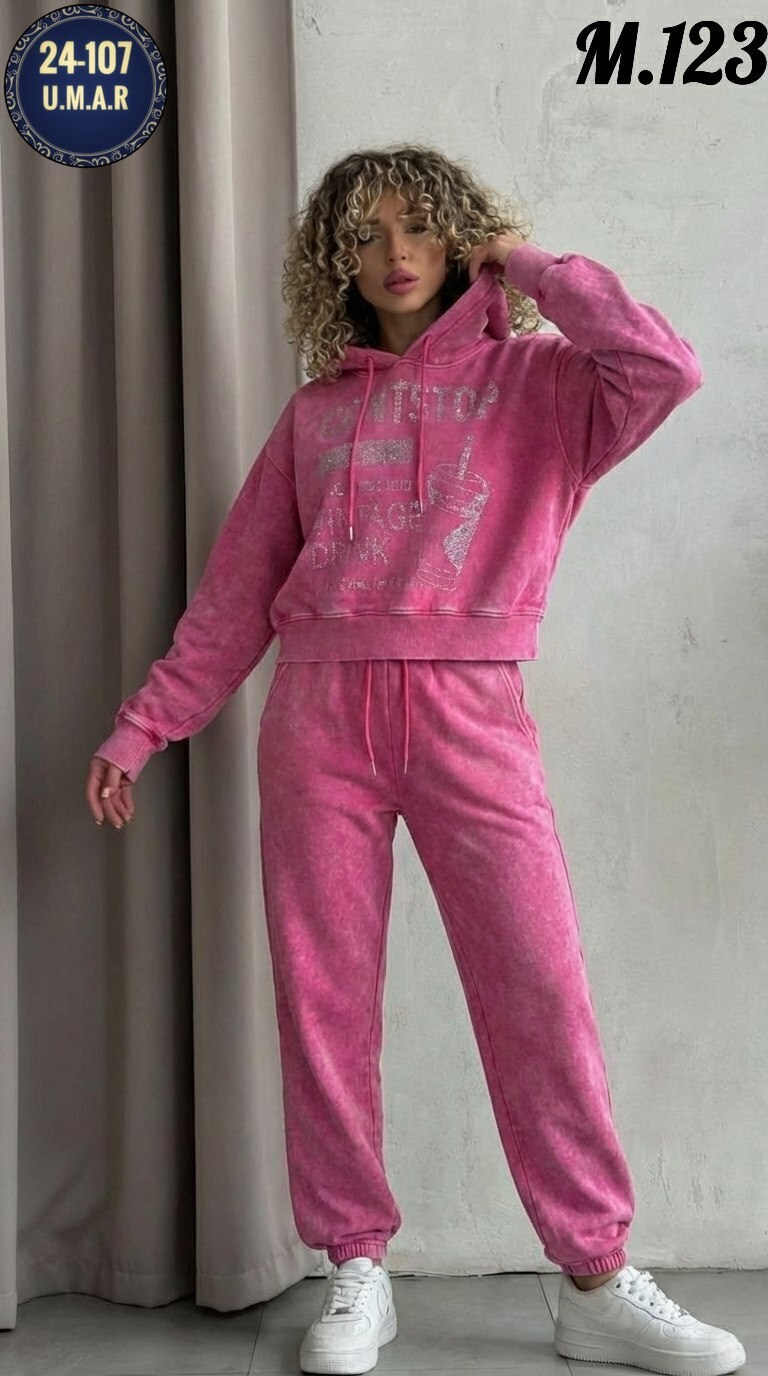 костюм повседневный,костюм женский,спортивный костюм,костюм велюровый,женский спортивный костюм