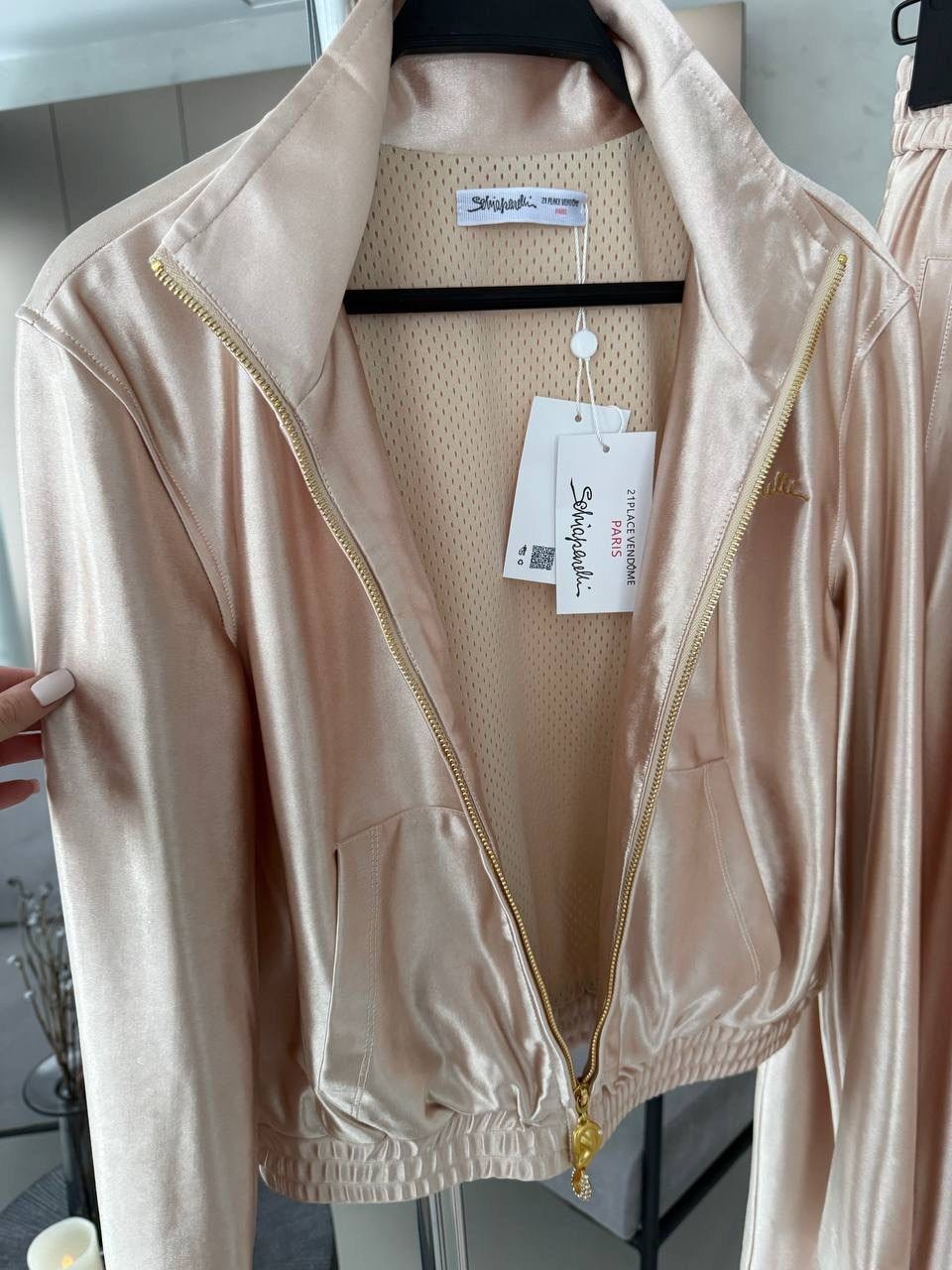 стильные костюмы,костюм женский,костюм бежевый,брючный костюм,спортивный костюм женский