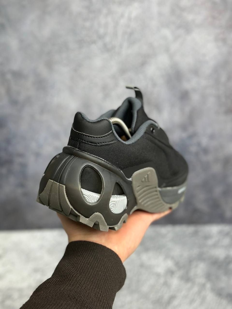 кроссовки мужские adidas,кроссовки adidas,кроссовки wonder runner для бега унисекс с низким верхом черного цвета adidas,мужские кроссовки,кроссовки adidas edge runner