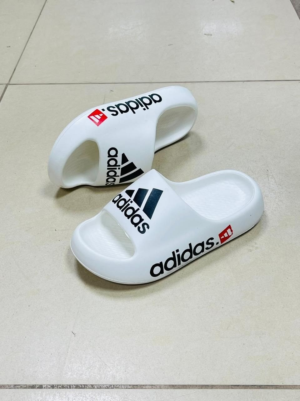 шлепанцы adidas,adidas сланцы,,адидас сланцы,адидас шлепки