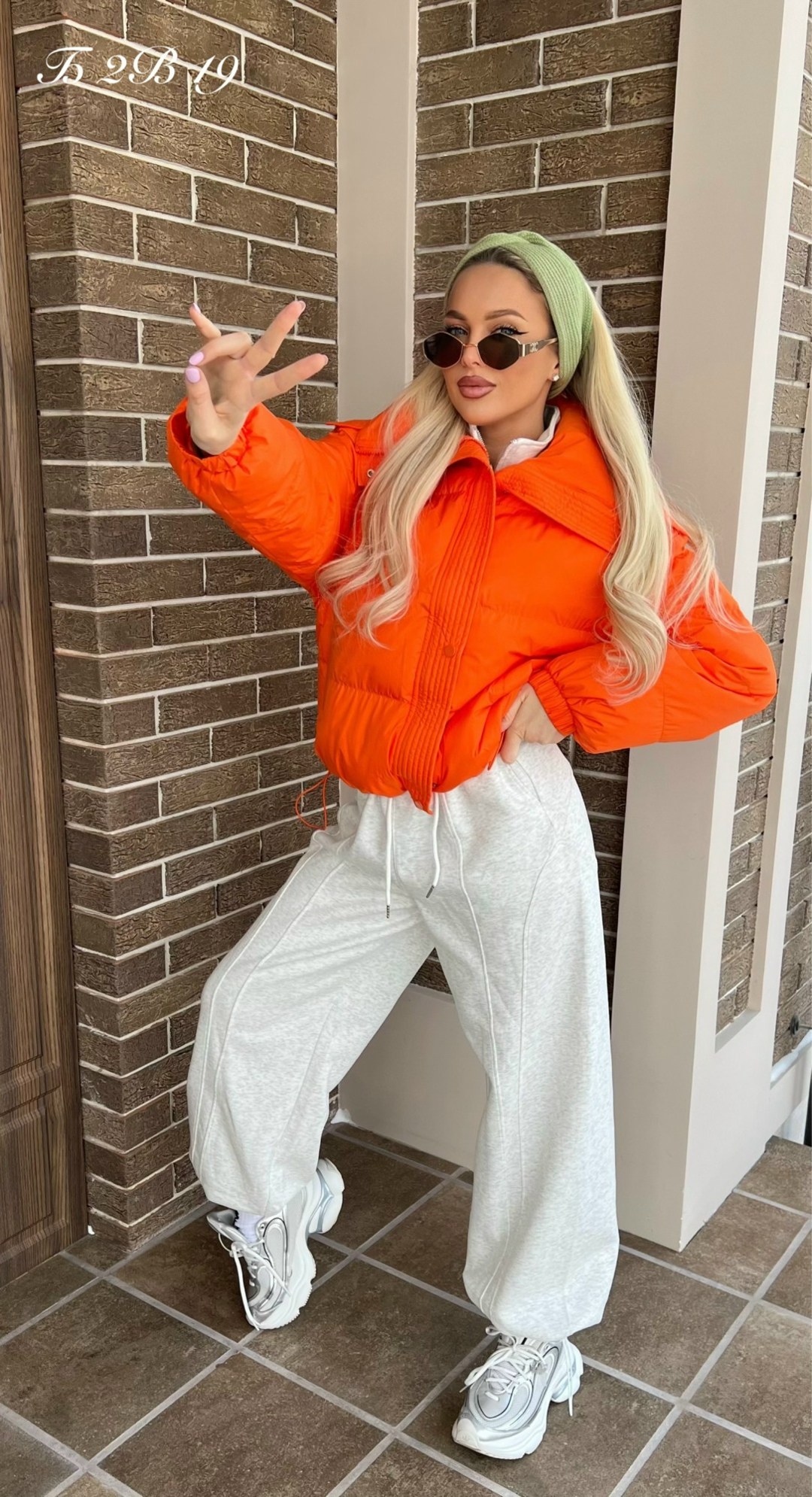 женская демисезонная куртка,оранжевая куртка,куртка,женская куртка,куртка женская оранжевая