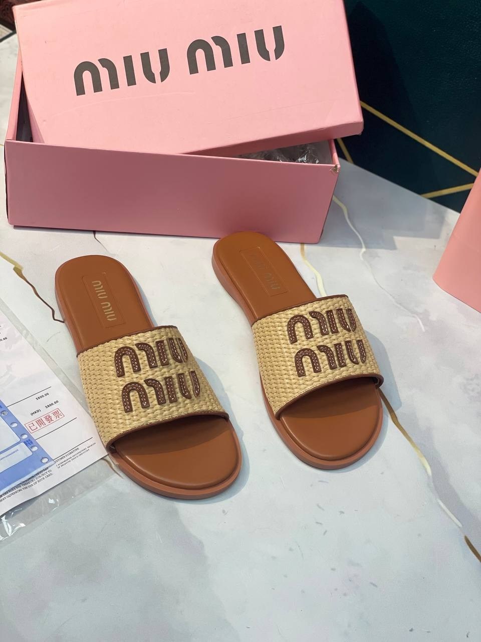 шлепанцы miu miu,шлепанцы женские,,женские шлепки,шлепанцы модные