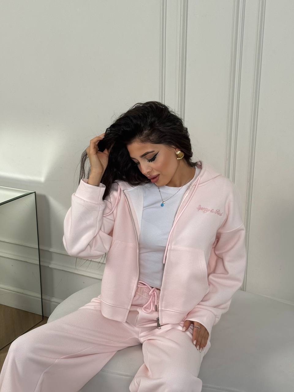 велюровый костюм женский розовый,велюровый костюм,велюровый костюм женский,спортивный костюм женский,костюм пудрового оттенка из велюра спортивная одежда