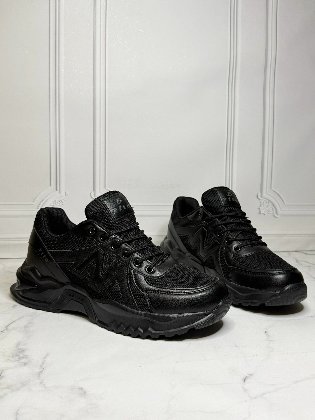 черные кроссовки,кроссовки,кроссовки женскиe,стильные кроссовки,массивные кроссовки