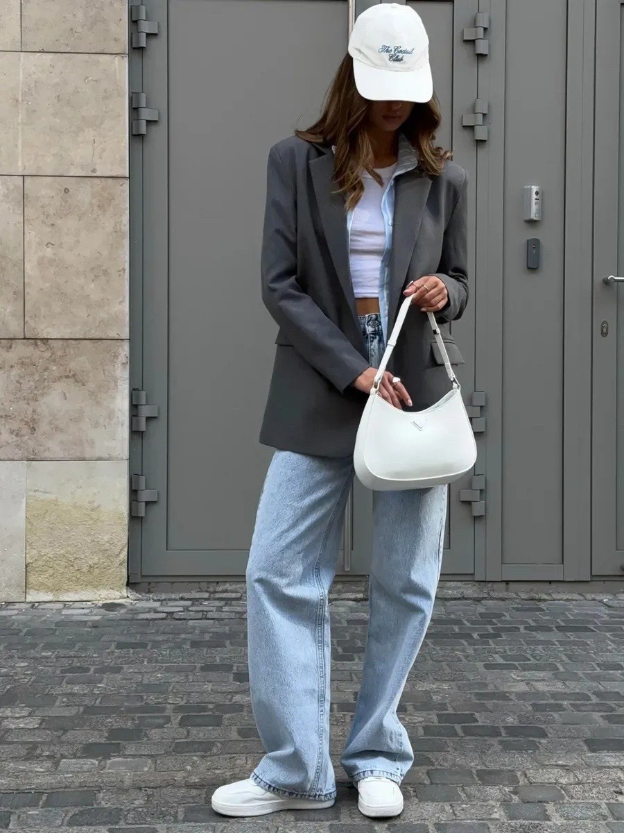образ с серым пиджаком,стильный образ: худи+пиджак+джинсы,образы с пиджаком оверсайз,серый пиджак,пиджак серый оверсайз