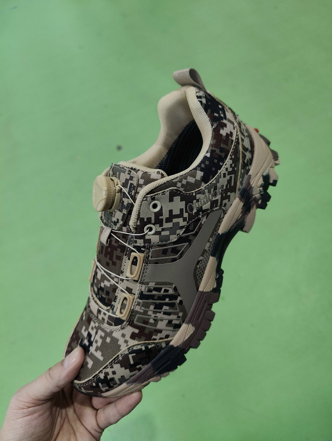 кроссовки тактические,камуфляжные кроссовки рибок,камуфляжные кроссовки,кроссовки треккинговые,кроссовки