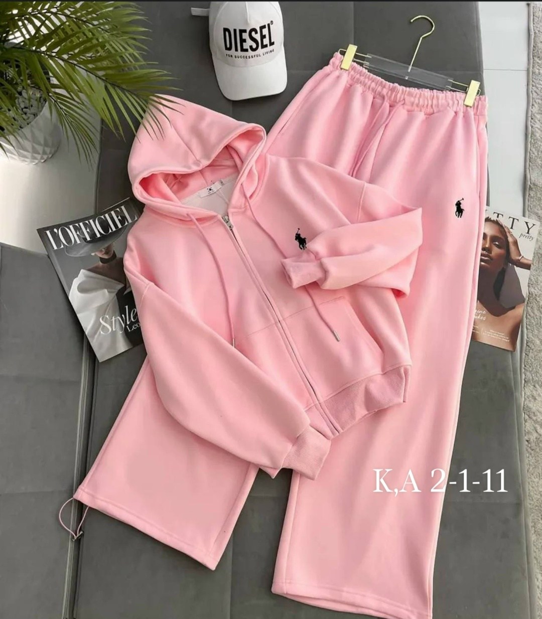 женский костюм,костюм спортивный женский,женский красный костюм miu miu,костюм спортивный,костюм с широкими штанами