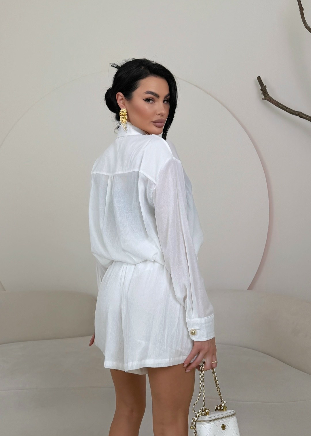 костюм классический,костюм с шортами рубашкой,костюм женский,костюм,белые костюмы