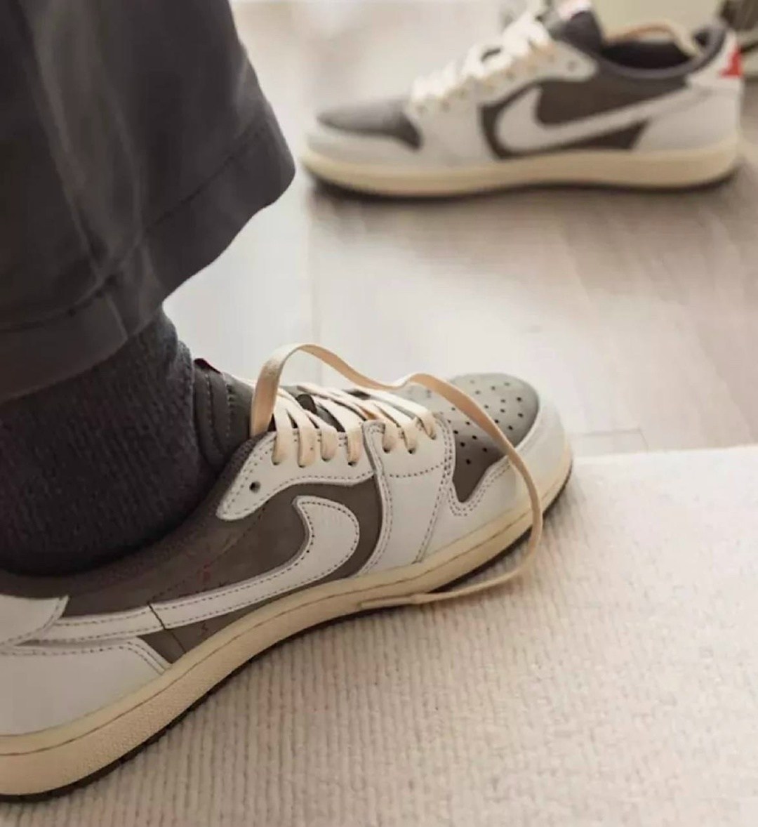 nike air jordan 1 low travis scott reverse mocha,кроссовки travis scott x nike air jordan 1,nike air jordan 1 low travis scott,nike air jordan 1 low og sp travis scott reverse mocha,air jordan 1 low t