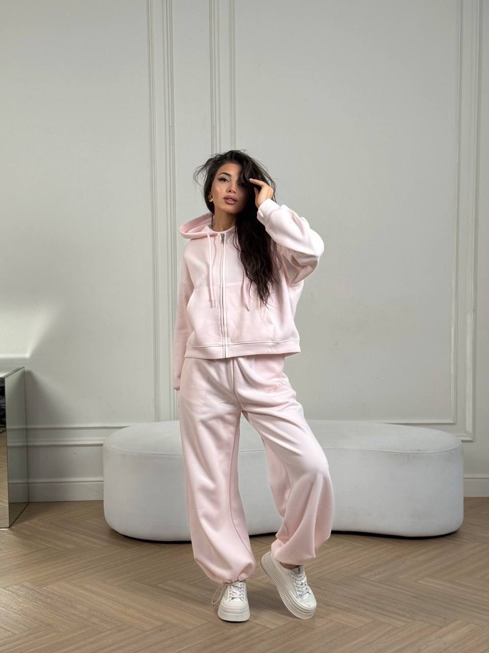 велюровый костюм женский розовый,велюровый костюм,велюровый костюм женский,спортивный костюм женский,костюм пудрового оттенка из велюра спортивная одежда
